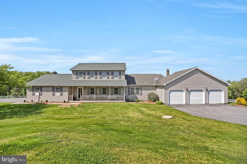 1105 RED HILL RD, Port Trevorton, PA 17864