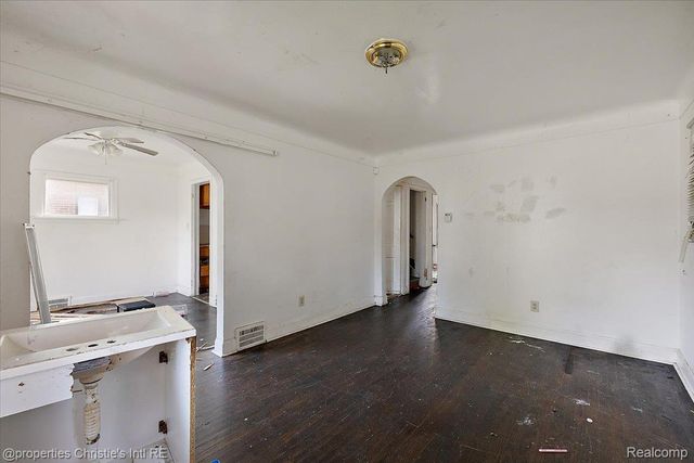 12047 Robson Street, Detroit, MI 48227