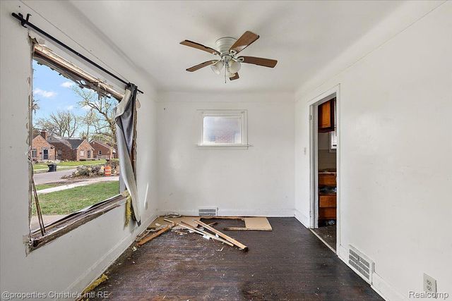 12047 Robson Street, Detroit, MI 48227