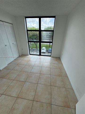 11790 SW 18th St 304-3, Miami, FL 33175