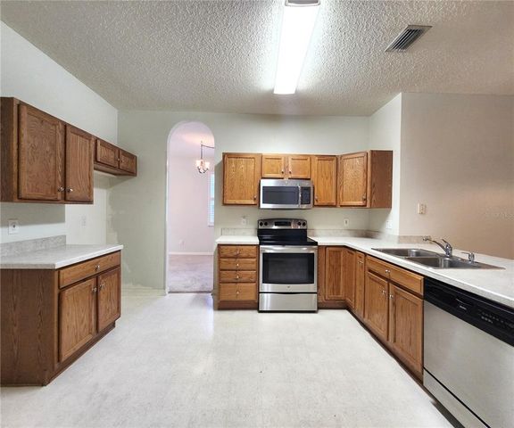 10232 GRANT CREEK DRIVE, Tampa, FL 33647