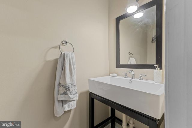 12346 FIELD LARK CT, Fairfax, VA 22033