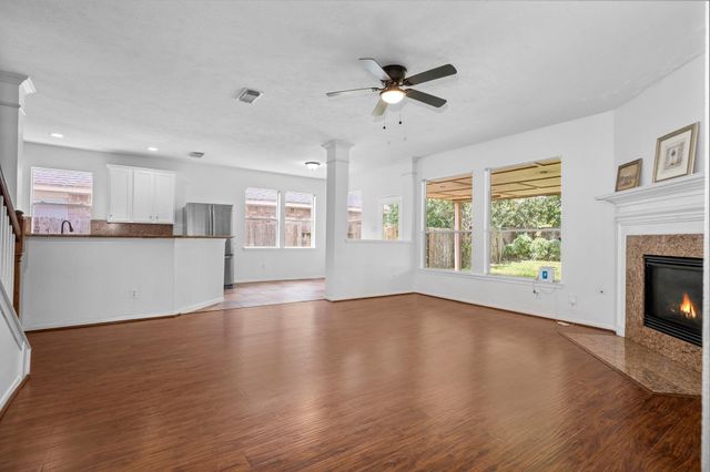 6914 Grants Hollow Ln, Richmond, TX 77407