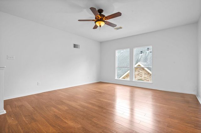 6914 Grants Hollow Ln, Richmond, TX 77407