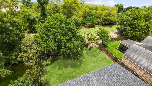 6914 Grants Hollow Ln, Richmond, TX 77407