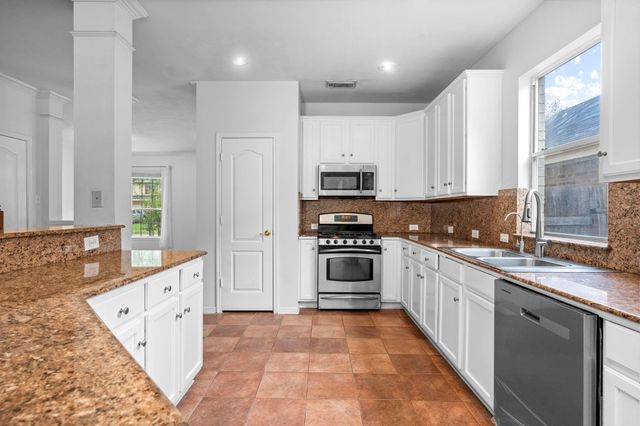 6914 Grants Hollow Ln, Richmond, TX 77407