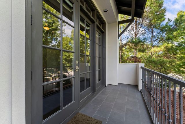 130 Gateway Park Place, The Woodlands, TX 77380