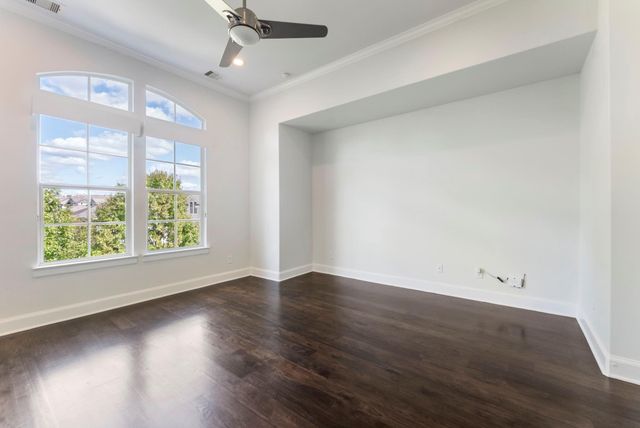 130 Gateway Park Place, The Woodlands, TX 77380