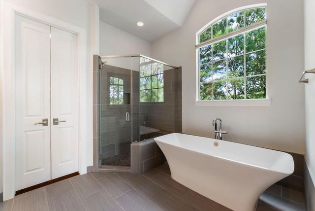 130 Gateway Park Place, The Woodlands, TX 77380