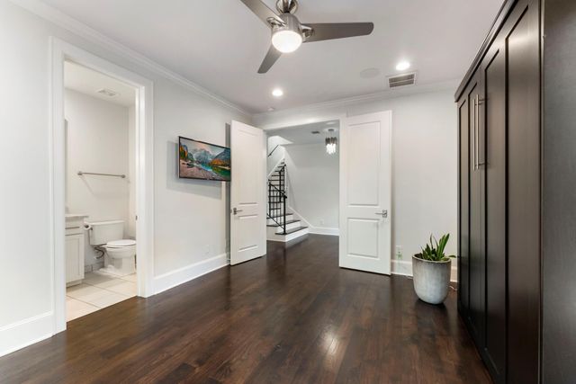 130 Gateway Park Place, The Woodlands, TX 77380