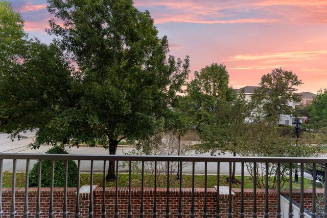 130 Gateway Park Place, The Woodlands, TX 77380