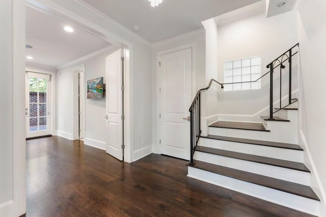 130 Gateway Park Place, The Woodlands, TX 77380