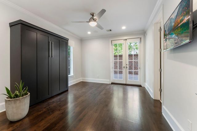 130 Gateway Park Place, The Woodlands, TX 77380