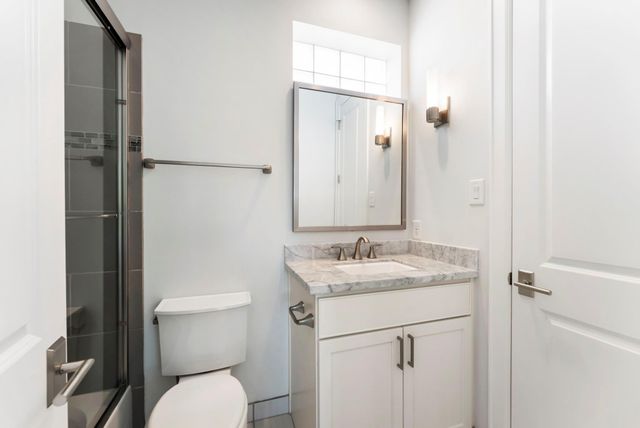 130 Gateway Park Place, The Woodlands, TX 77380