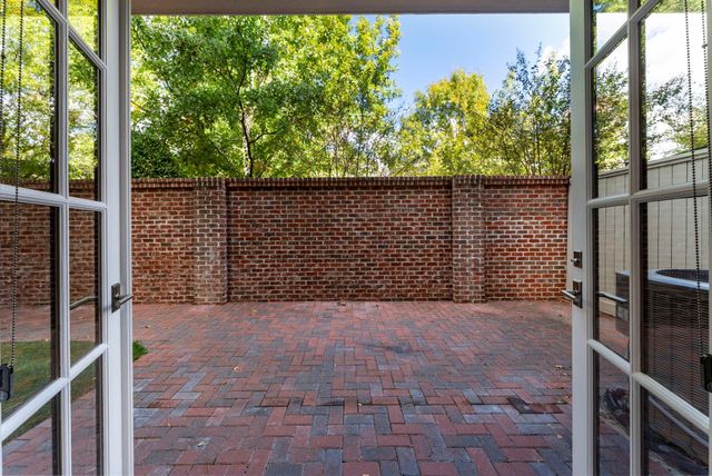 130 Gateway Park Place, The Woodlands, TX 77380