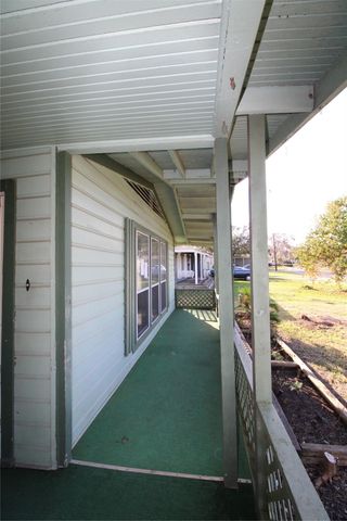 430 Winding Way Street, Lake Jackson, TX 77566