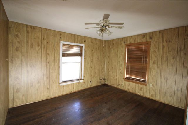 430 Winding Way Street, Lake Jackson, TX 77566