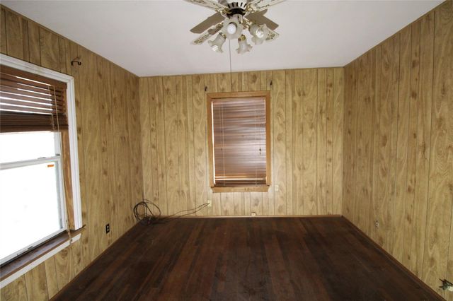 430 Winding Way Street, Lake Jackson, TX 77566