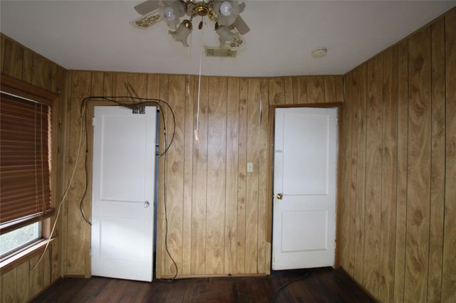 430 Winding Way Street, Lake Jackson, TX 77566