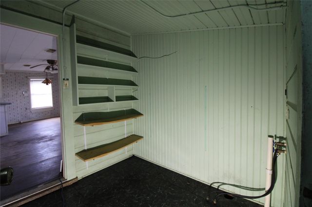 430 Winding Way Street, Lake Jackson, TX 77566