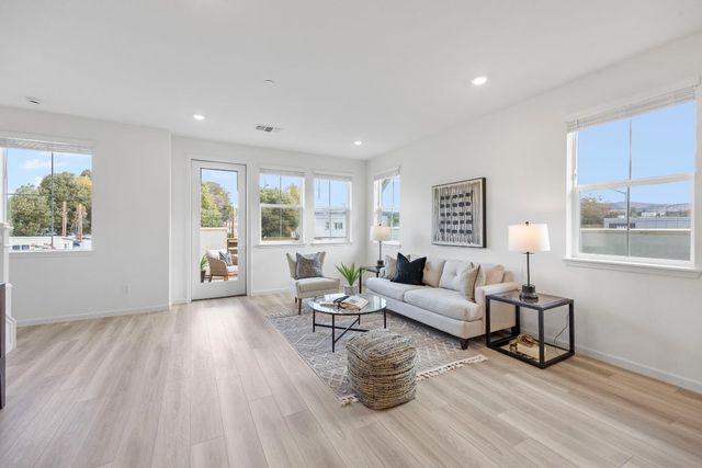 3775 Castro Valley Boulevard, Castro Valley, CA 94546