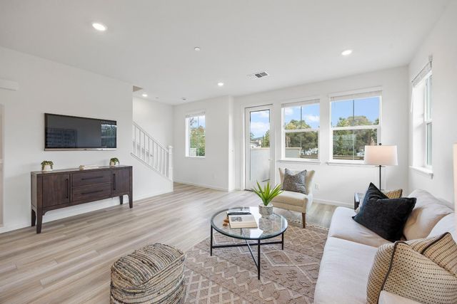 3775 Castro Valley Boulevard, Castro Valley, CA 94546