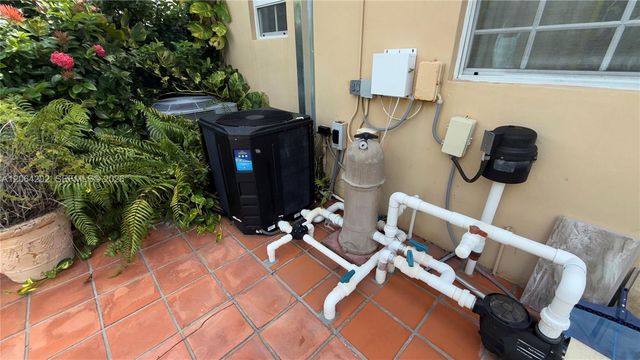 1542 SW 138th Court, Miami, FL 33184