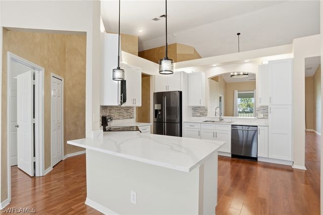 5944 Sand Wedge LN 1106, Naples, FL 34110