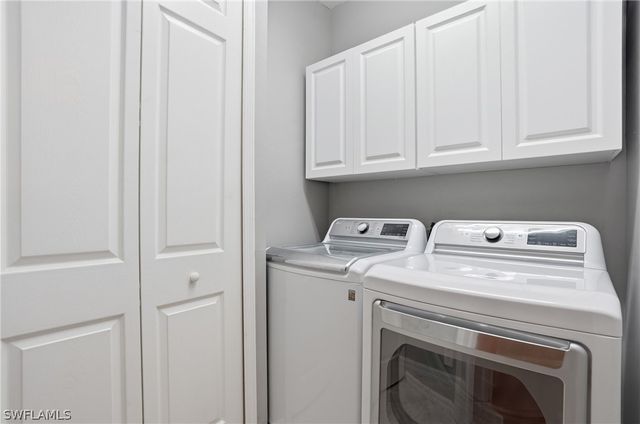 5944 Sand Wedge LN 1106, Naples, FL 34110