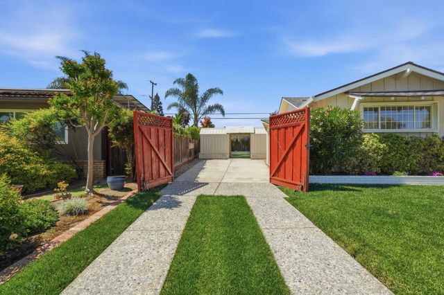 2611 Malaga Drive, San Jose, CA 95125