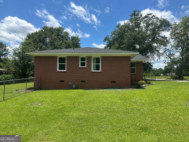 1300 Stonewall Street, Dublin, GA 31021
