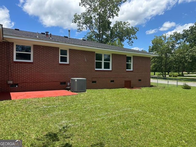 1300 Stonewall Street, Dublin, GA 31021