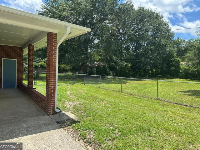 1300 Stonewall Street, Dublin, GA 31021