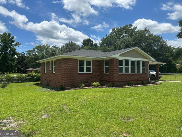 1300 Stonewall Street, Dublin, GA 31021
