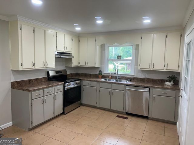 1300 Stonewall Street, Dublin, GA 31021