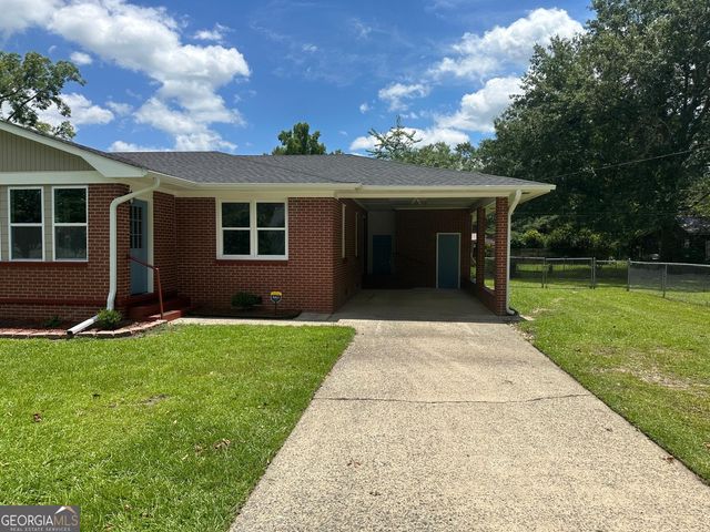 1300 Stonewall Street, Dublin, GA 31021