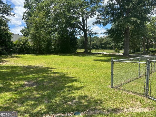 1300 Stonewall Street, Dublin, GA 31021