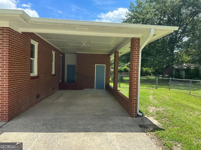 1300 Stonewall Street, Dublin, GA 31021