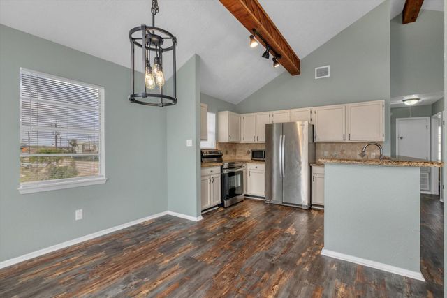 286 Ling Street, Bayou Vista, TX 77563