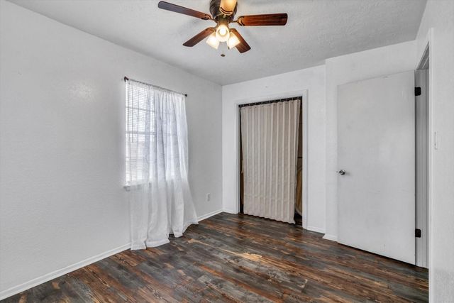 286 Ling Street, Bayou Vista, TX 77563