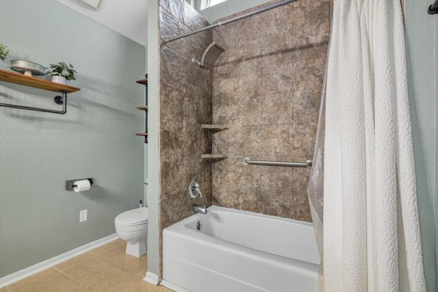 286 Ling Street, Bayou Vista, TX 77563