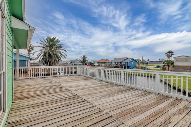 286 Ling Street, Bayou Vista, TX 77563