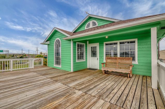 286 Ling Street, Bayou Vista, TX 77563