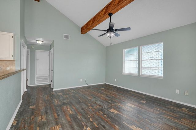 286 Ling Street, Bayou Vista, TX 77563