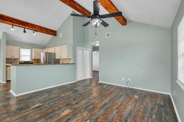 286 Ling Street, Bayou Vista, TX 77563