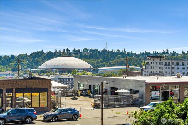 2328 Tacoma Avenue S, Tacoma, WA 98402