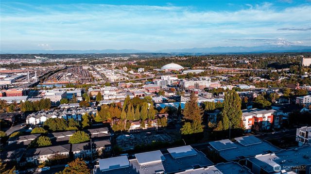 2328 Tacoma Avenue S, Tacoma, WA 98402