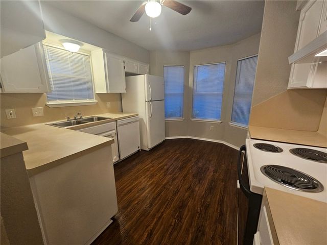 4023 Oak Bay Dr i, Corpus Christi, TX 78413