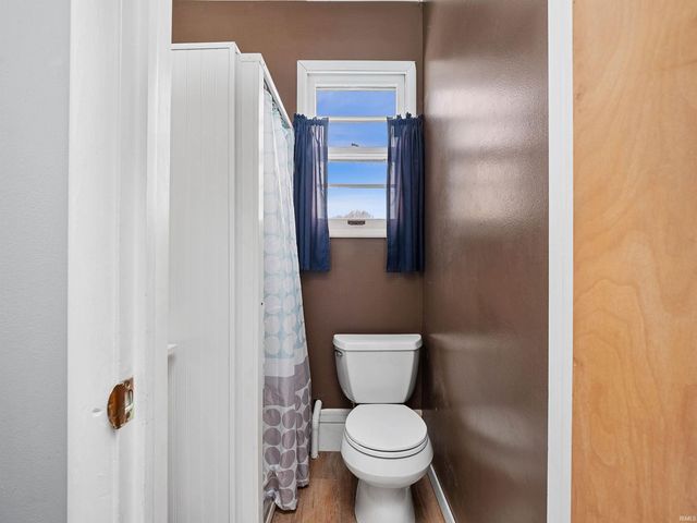 5749 Meadowbrook Drive, Fort Wayne, IN 46835