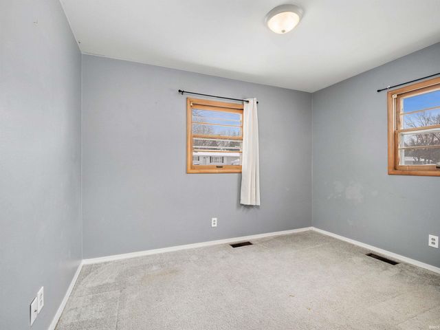 5749 Meadowbrook Drive, Fort Wayne, IN 46835